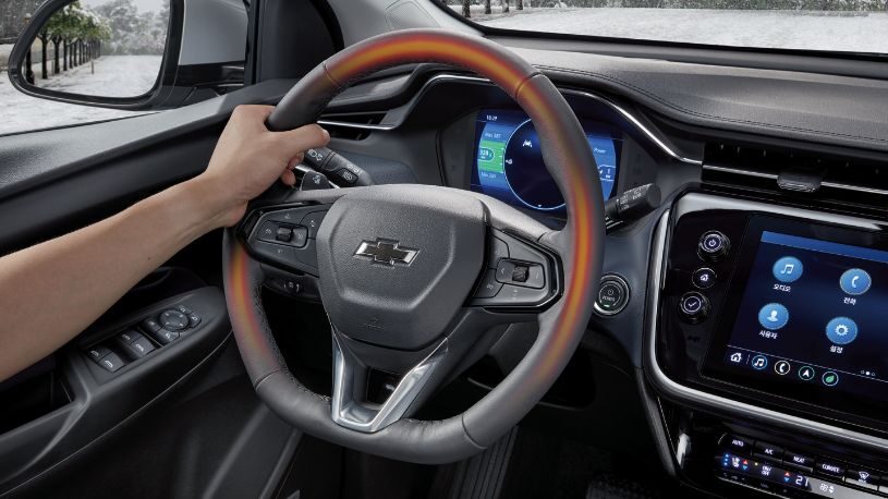 2022 Chevrolet Bolt EUV Photography : Heated leather steering wheel