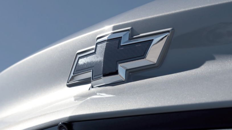 2022 Chevrolet Bolt EUV Design: Black botie