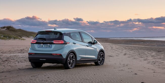 2023 Chevrolet boltev Photography: Exterior Static 5