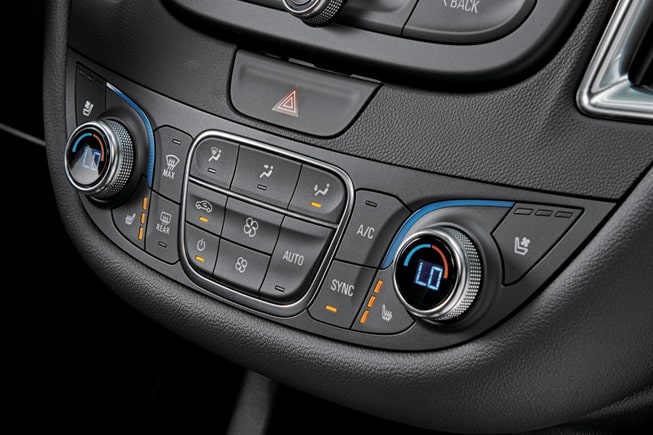 2022 Chevrolet malibu Photography: Dual full auto air conditioner