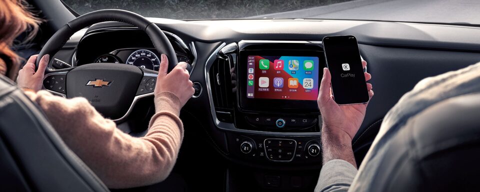 2022 Chevrolet Traverse Photography: Wireless Apple CarPlay