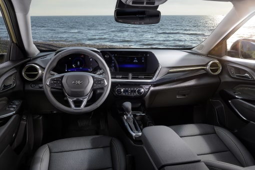 2024 Chevrolet trax crossover: ACTIV int1