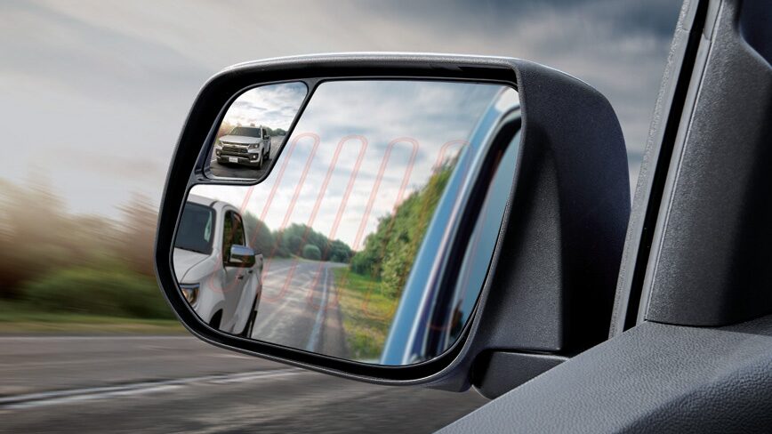 2022 Chevrolet Colorado Photography: Side mirrors