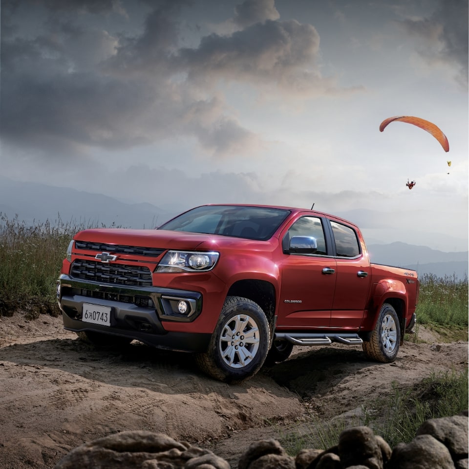 2022 Chevrolet Colorado Photography: Extreme Exterior driver front 3/4 view