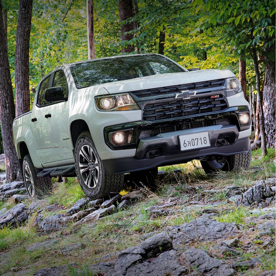 2022 Chevrolet Colorado Photography: Exterior passanger 3/4 view on offroad