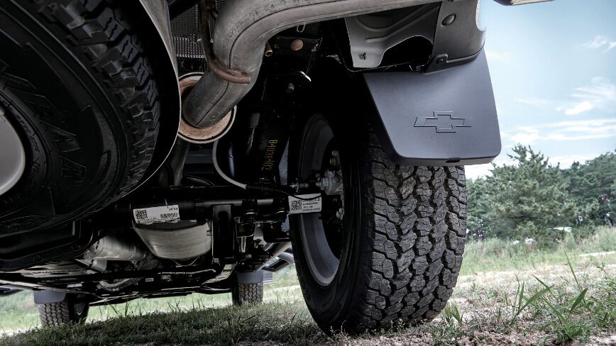 2022 Chevrolet Colorado Photography: all terrain tires