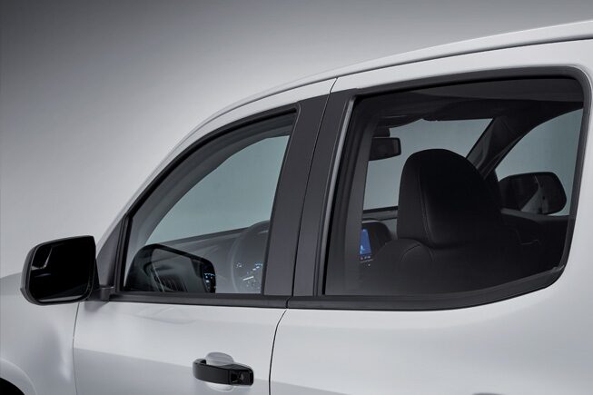 2022 Chevrolet Colorado Photography: Z71-X exterior window and mirror