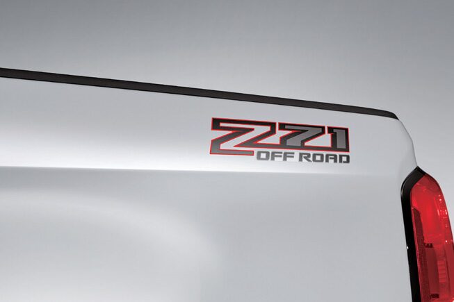 2022 Chevrolet Colorado Photography: Z71 off-road decal