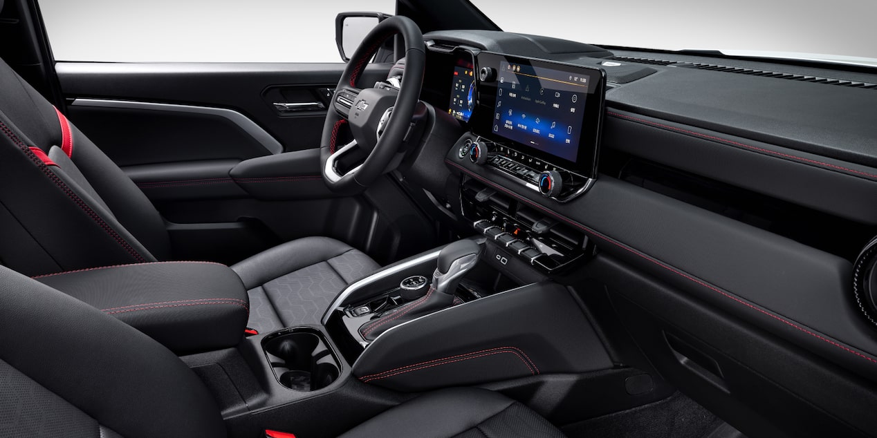 2024 Chevrolet COLORADO CGI Photography: Jet Black Adrenaline Red Point Interior 1