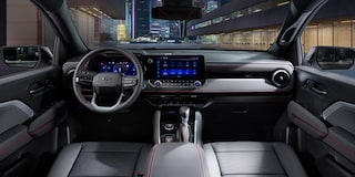 2024 Chevrolet Colorado Photography:  Interior 1