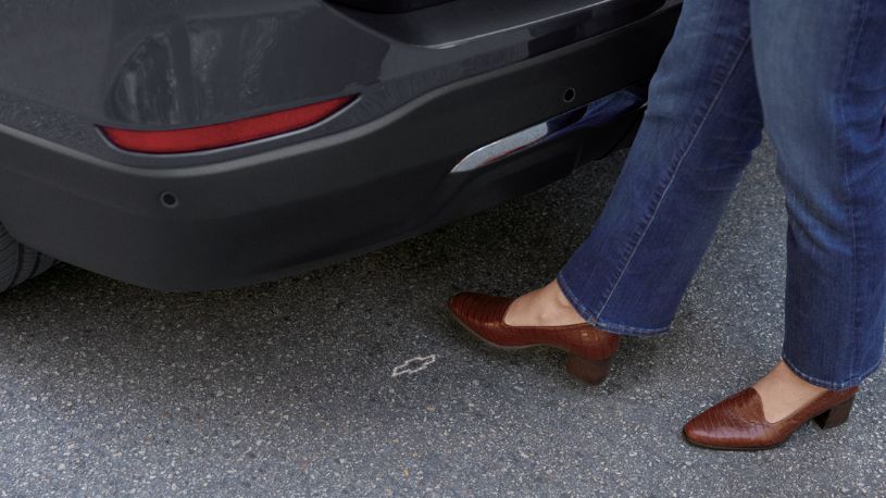 2022 Chevrolet Equinox Photography: Hands-free Power Tailgate